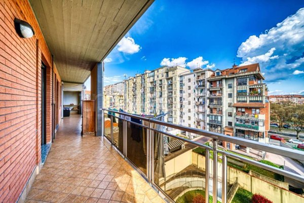 appartamento in vendita a Torino in zona Parella