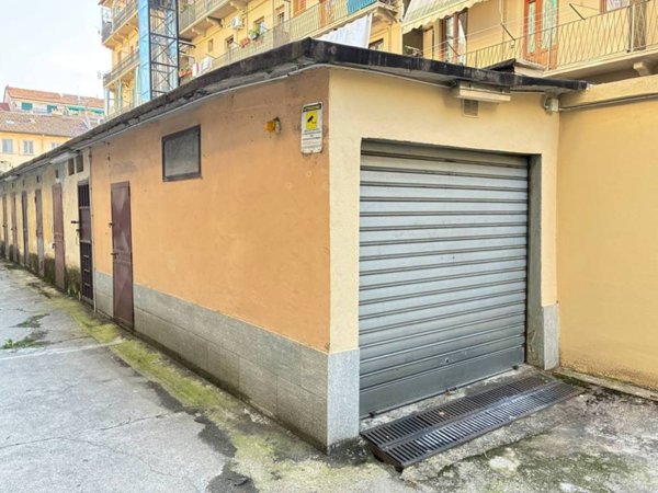 locale di sgombero in vendita a Torino in zona Vanchiglia