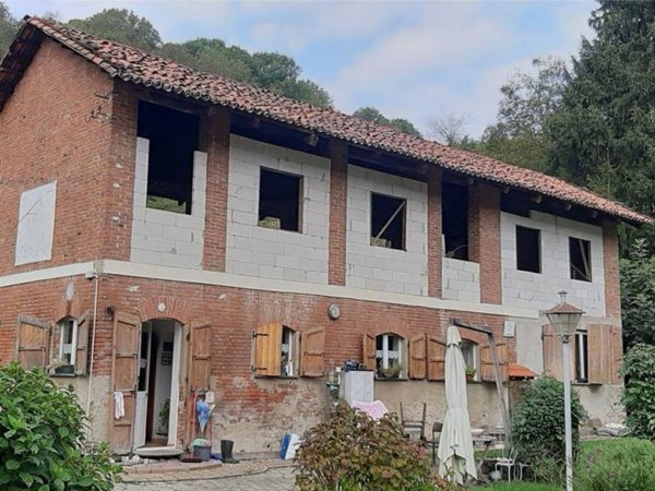 casa indipendente in vendita a Torino in zona Superga