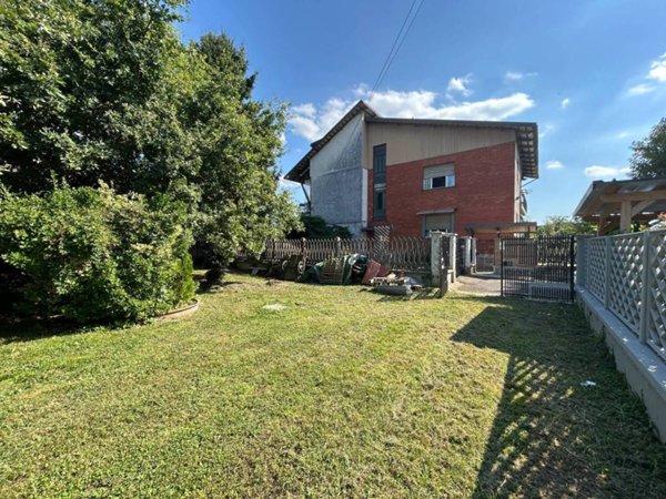 casa indipendente in vendita a Torino in zona Falchera