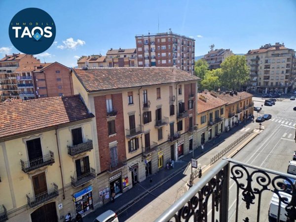 appartamento in vendita a Torino in zona Aurora