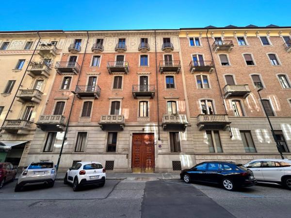 appartamento in vendita a Torino in zona Crocetta