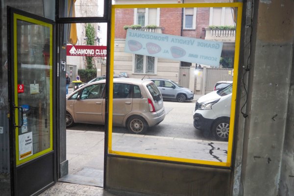 negozio in vendita a Torino in zona Santa Rita