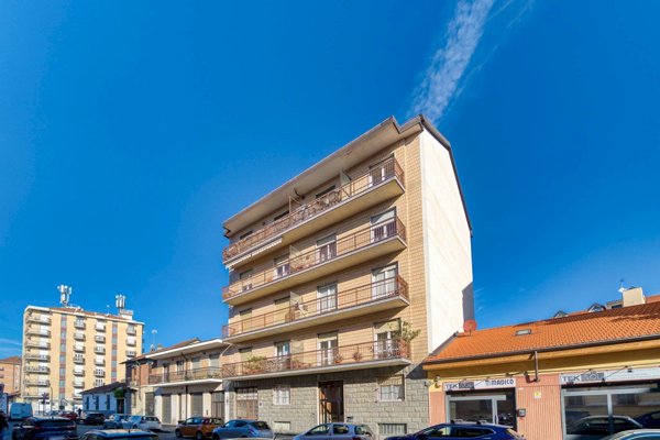 appartamento in vendita a Torino in zona Parella