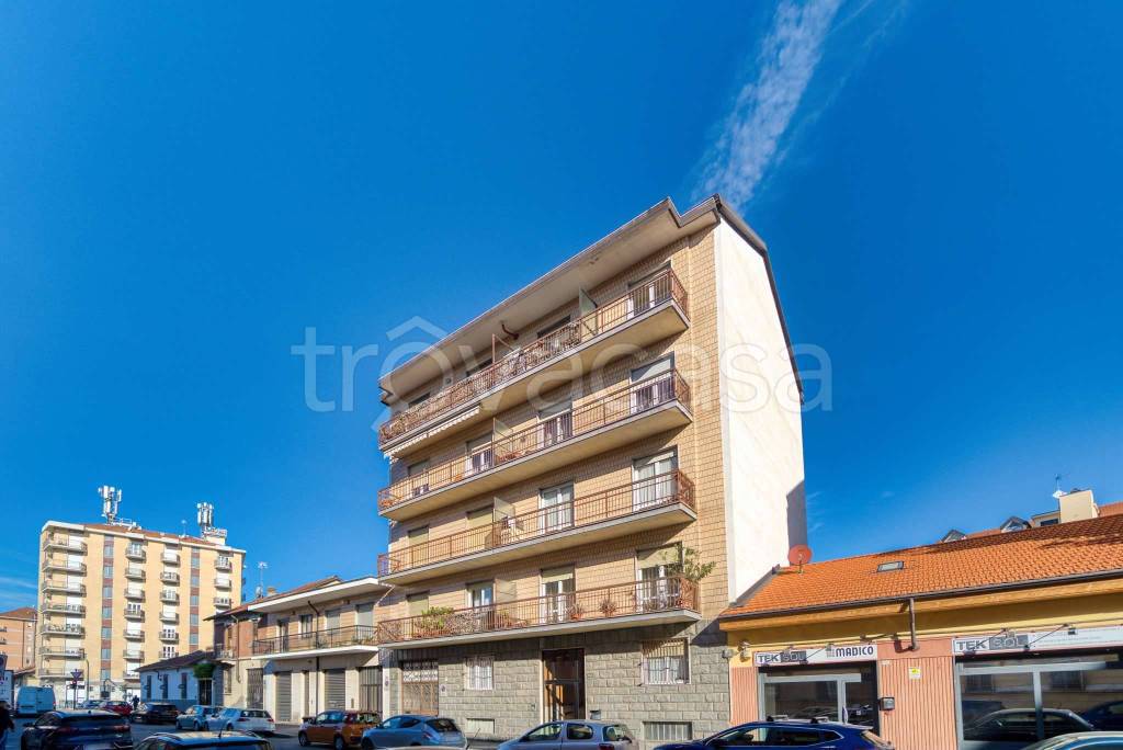 appartamento in vendita a Torino in zona Parella