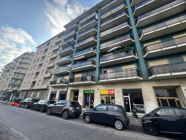 negozio in vendita a Torino in zona Santa Rita