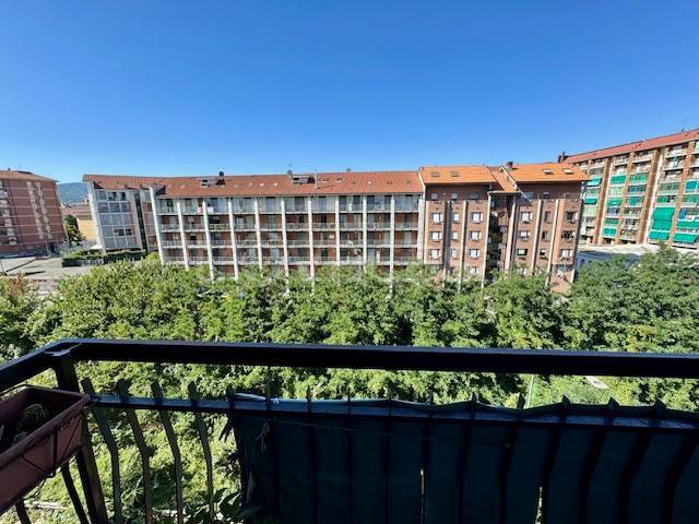 appartamento in vendita a Torino in zona Regio Parco