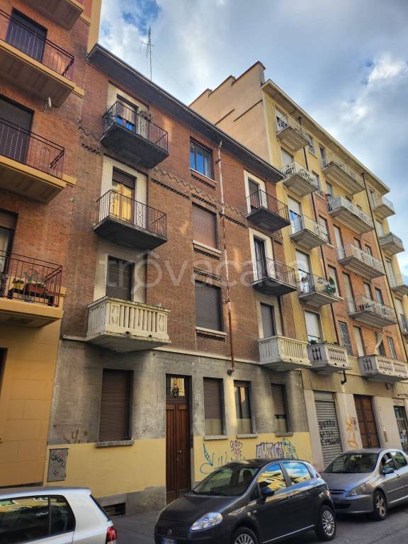 appartamento in vendita a Torino in zona Aurora