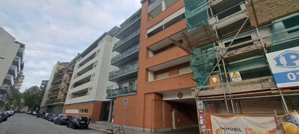 negozio in vendita a Torino in zona Cenisia