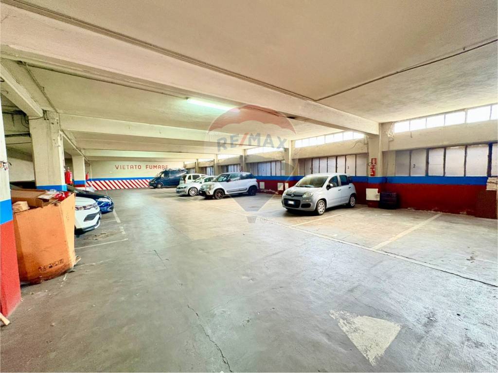 negozio in vendita a Torino in zona Borgata Vittoria