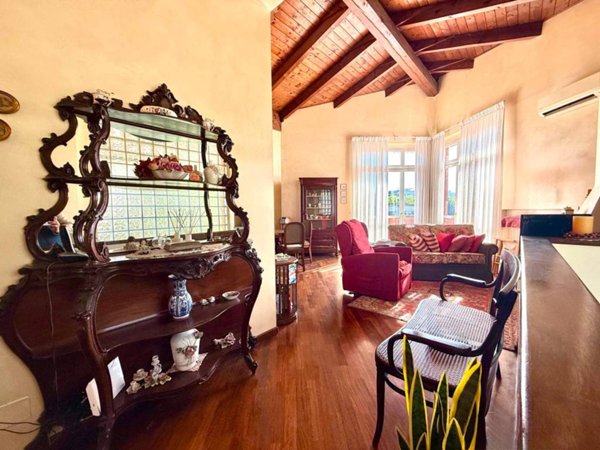 casa indipendente in vendita a Torino in zona Falchera