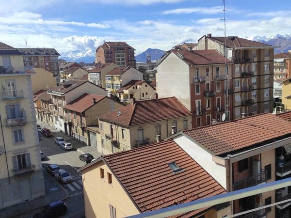 appartamento in vendita a Torino in zona Lucento