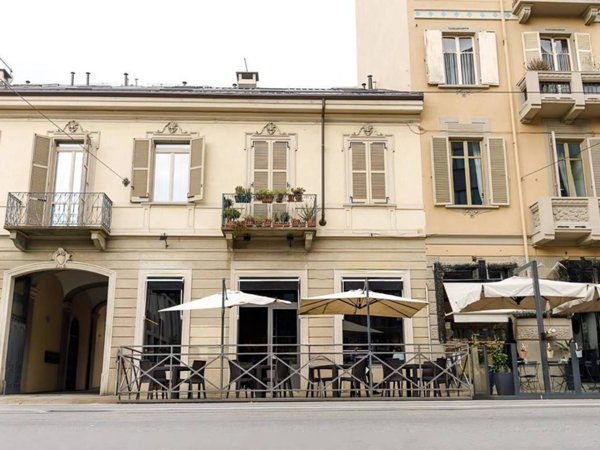 negozio in vendita a Torino in zona Rebaudengo