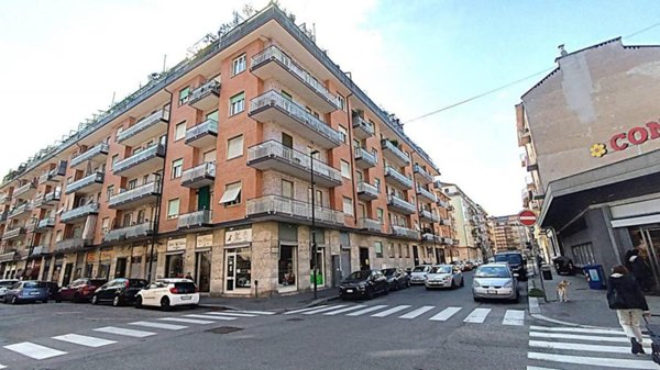 appartamento in vendita a Torino in zona Parella