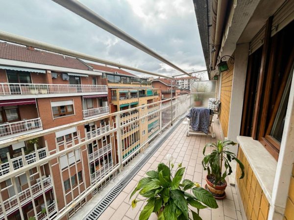 appartamento in vendita a Torino in zona Mirafiori Nord