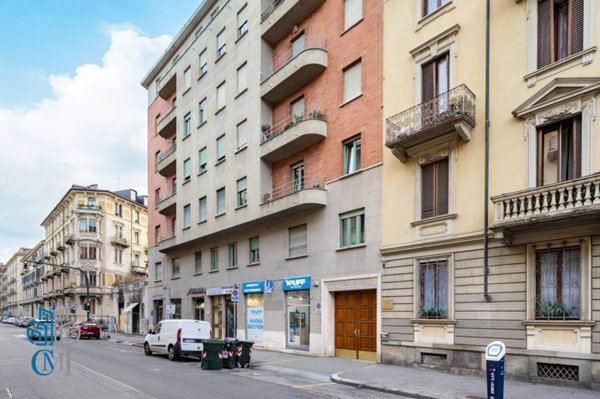 appartamento in vendita a Torino in zona Cit Turin