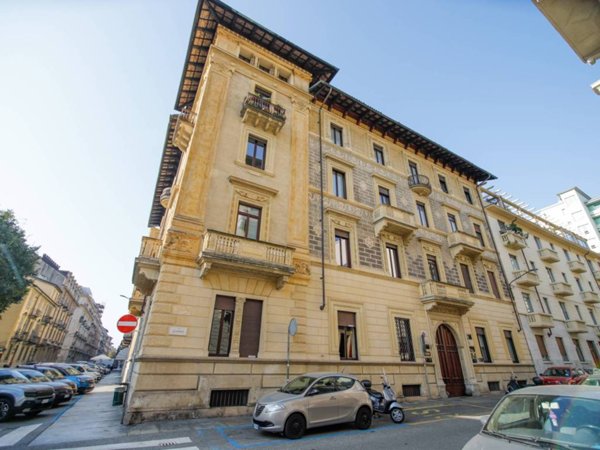 appartamento in vendita a Torino in zona Crocetta