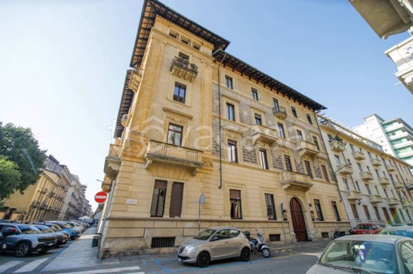 appartamento in vendita a Torino in zona Crocetta