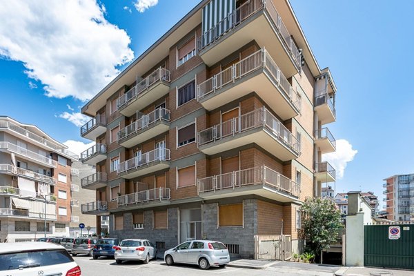 appartamento in vendita a Torino in zona Borgata Vittoria