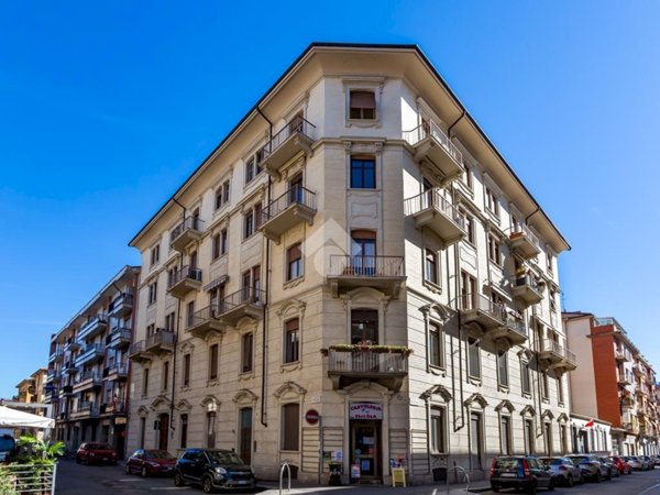 appartamento in vendita a Torino in zona Aurora