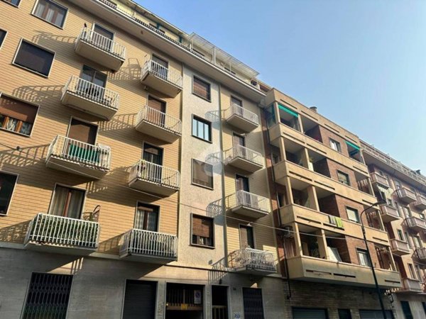 appartamento in vendita a Torino in zona Santa Rita
