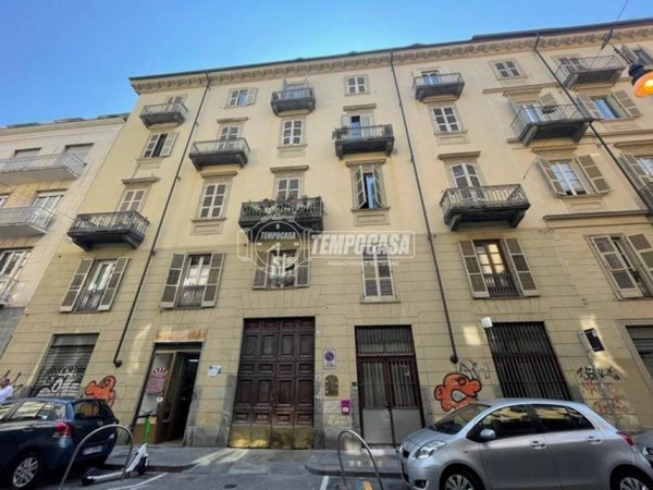 negozio in vendita a Torino in zona San Salvario