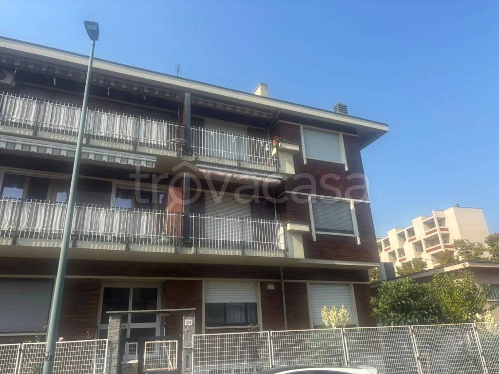 appartamento in vendita a Torino in zona Mirafiori Sud