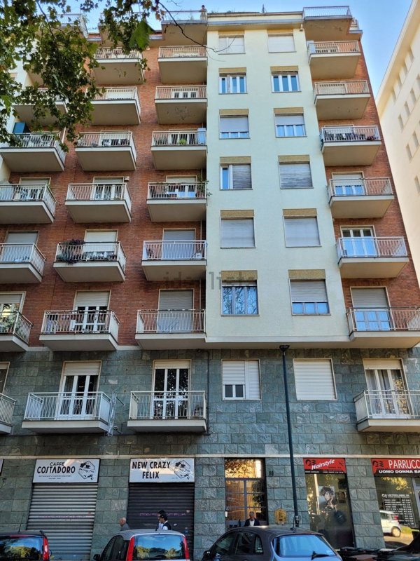 appartamento in vendita a Torino in zona Aurora