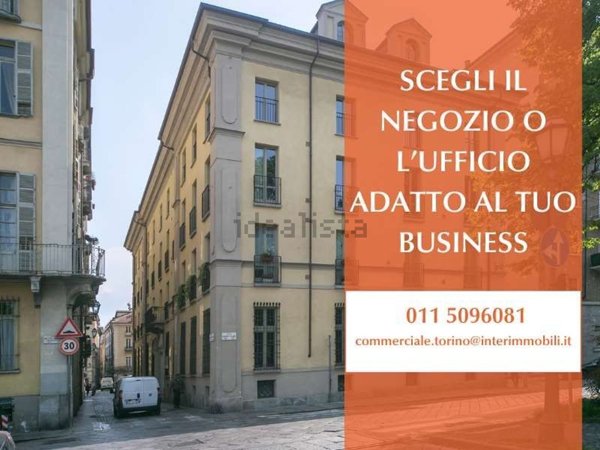 ufficio in vendita a Torino in zona Centro Storico