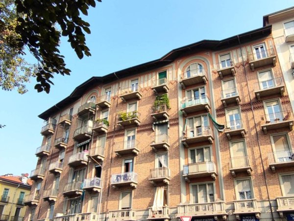 appartamento in vendita a Torino in zona Aurora