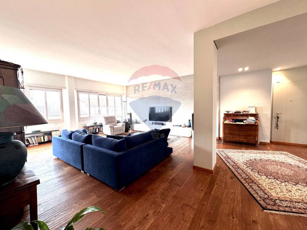 appartamento in vendita a Torino in zona Cit Turin