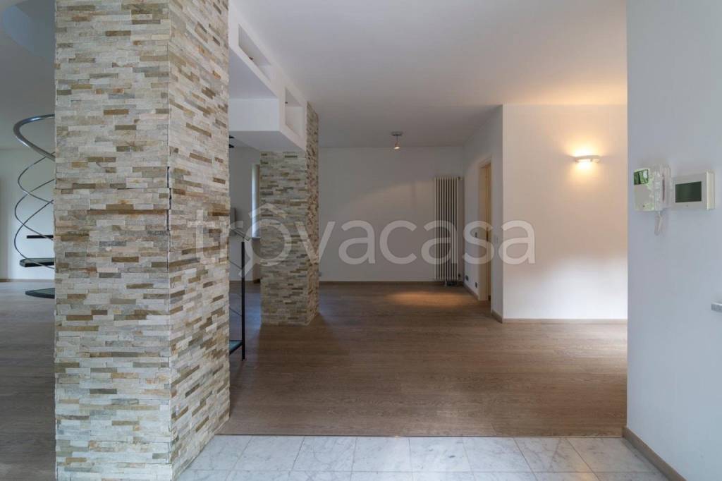 casa indipendente in vendita a Torino in zona Superga