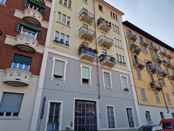 appartamento in vendita a Torino in zona Borgata Vittoria