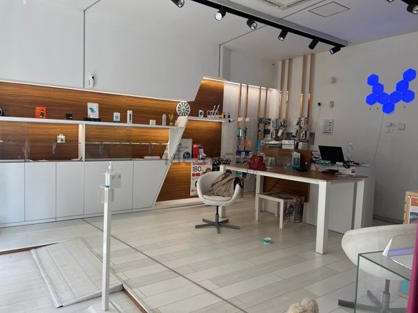 locale commerciale in vendita a Torino in zona Centro Storico