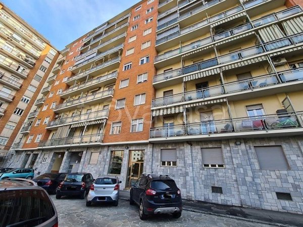 appartamento in vendita a Torino in zona Borgata Vittoria