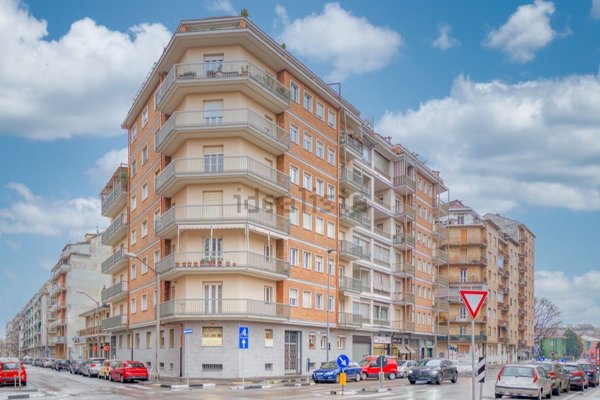 appartamento in vendita a Torino in zona Santa Rita