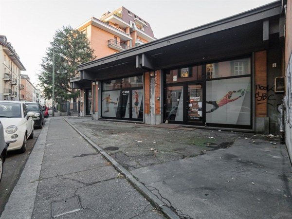 locale commerciale in vendita a Torino in zona San Donato