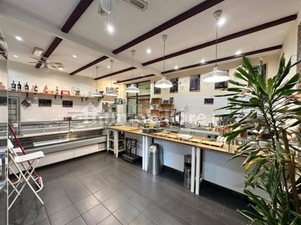 negozio in vendita a Torino in zona San Donato