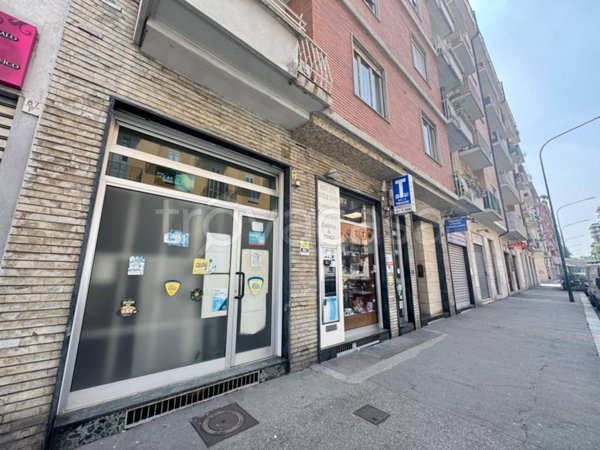 negozio in vendita a Torino in zona Pozzo Strada