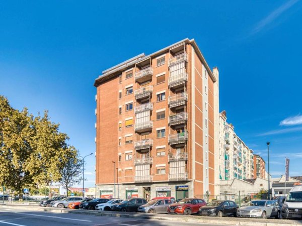 appartamento in vendita a Torino in zona Borgata Vittoria