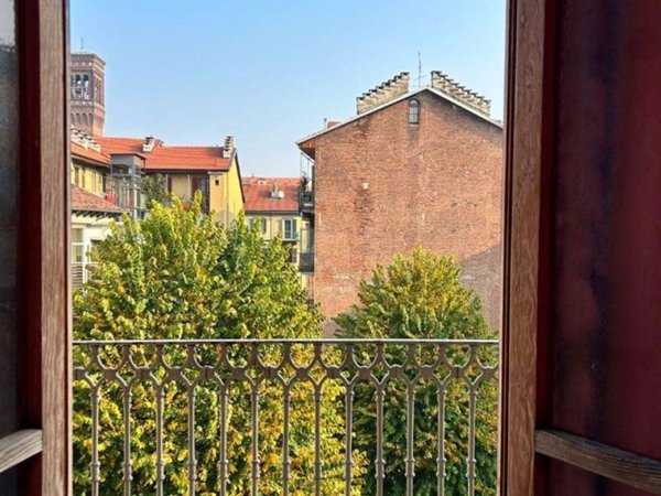 appartamento in vendita a Torino in zona Aurora