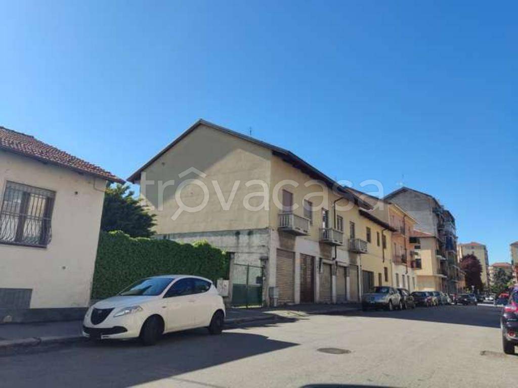 appartamento in vendita a Torino in zona Regio Parco