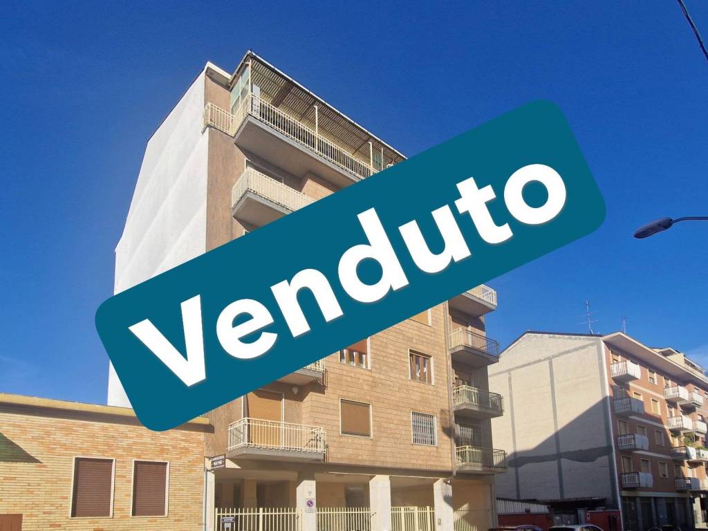 appartamento in vendita a Torino in zona Parella