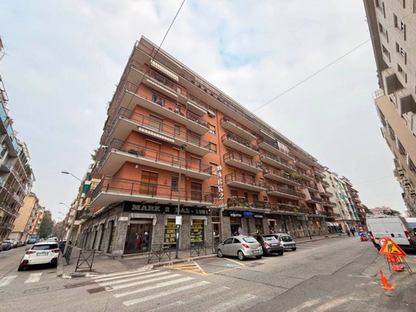 appartamento in vendita a Torino in zona Lingotto