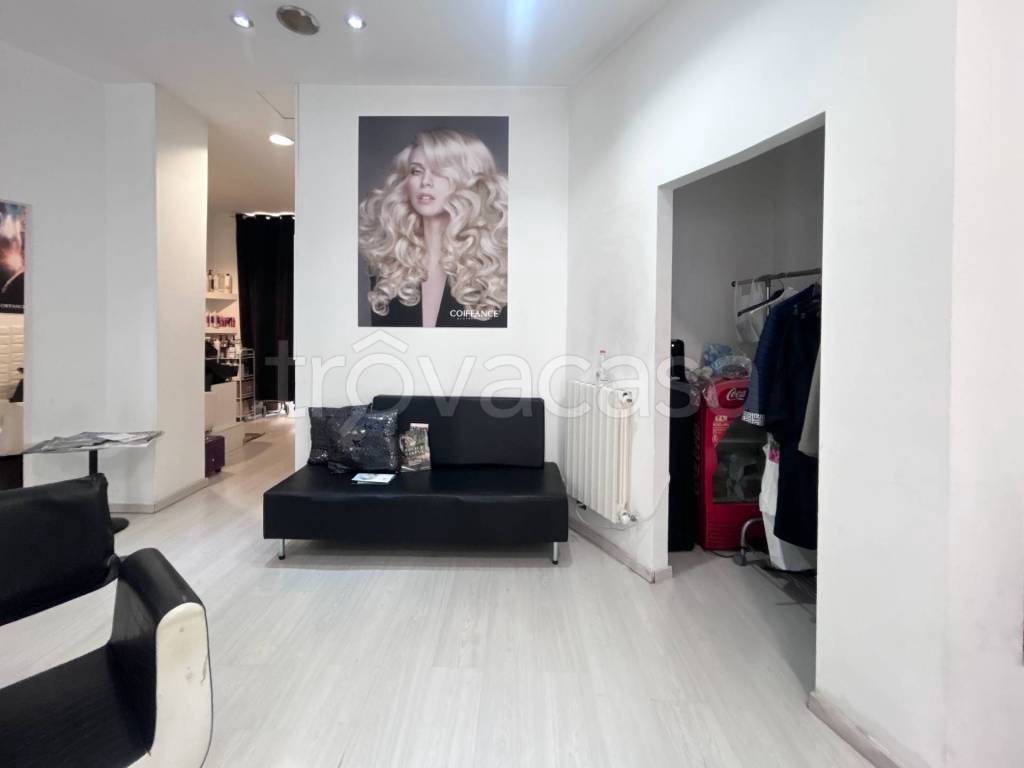 negozio in vendita a Torino in zona San Donato