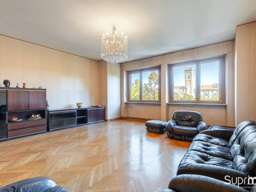 appartamento in vendita a Torino in zona Cit Turin
