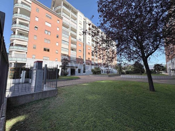 appartamento in vendita a Torino in zona Lingotto