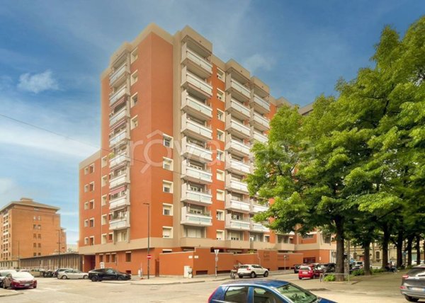 appartamento in vendita a Torino in zona Lingotto