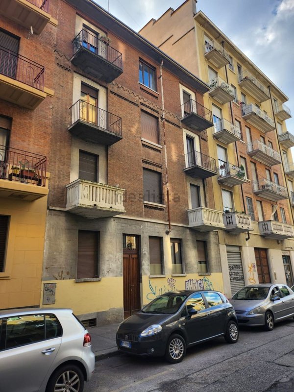 appartamento in vendita a Torino in zona Aurora