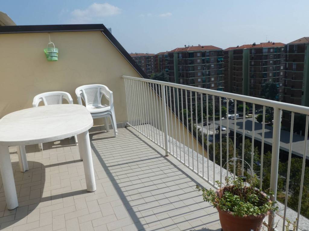 appartamento in vendita a Torino in zona Lingotto